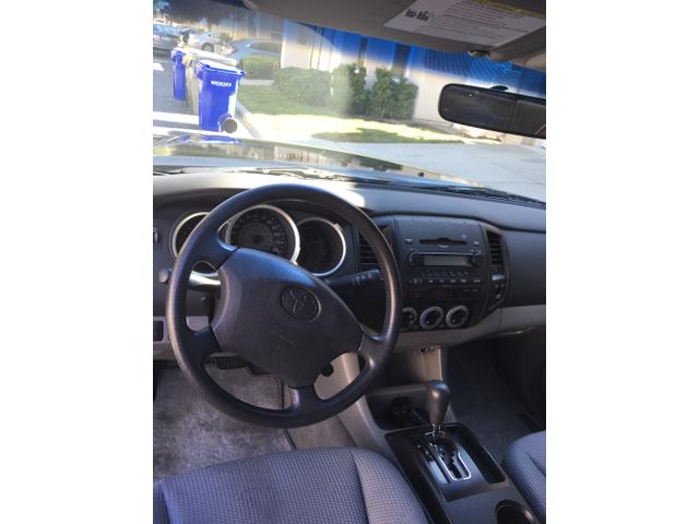 Photo of 2006 Black Toyota Tacoma