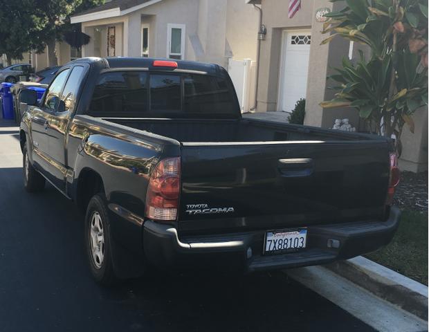 Photo of 2006 Black Toyota Tacoma