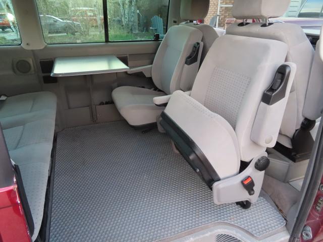 Photo of 2002 Red Volkswagen Eurovan