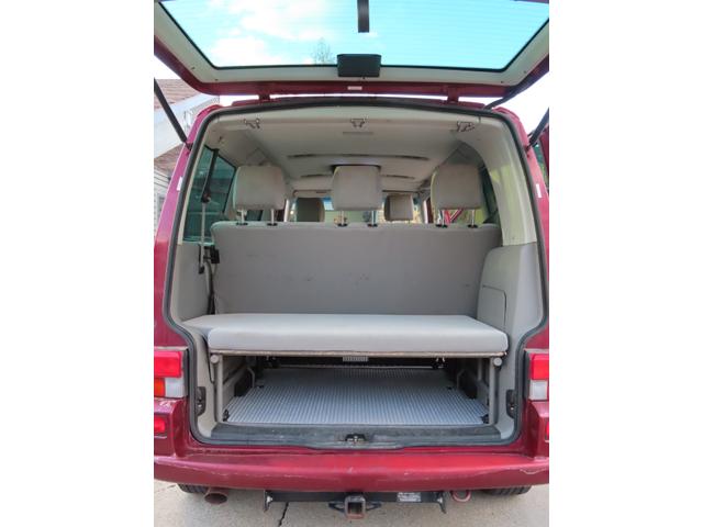 Photo of 2002 Red Volkswagen Eurovan