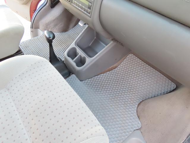 Photo of 2002 Red Volkswagen Eurovan