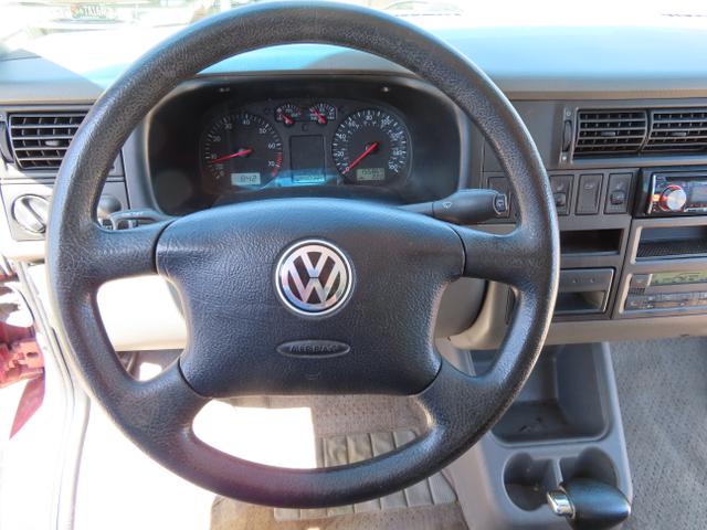 Photo of 2002 Red Volkswagen Eurovan