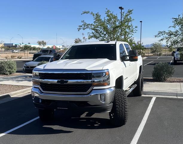 Photo of 2018 White Chevrolet Silverado 1500