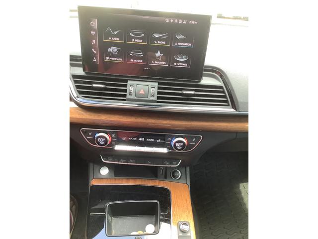 Photo of 2023 White Audi Q5