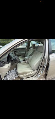 Photo of 2009 Gold Toyota Camry