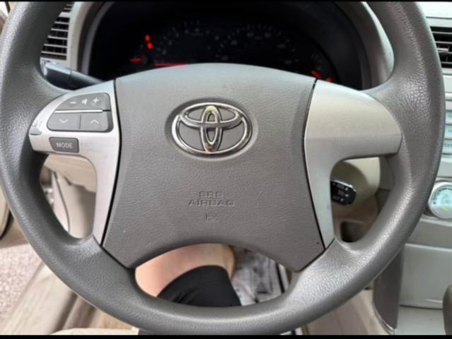 Photo of 2009 Gold Toyota Camry