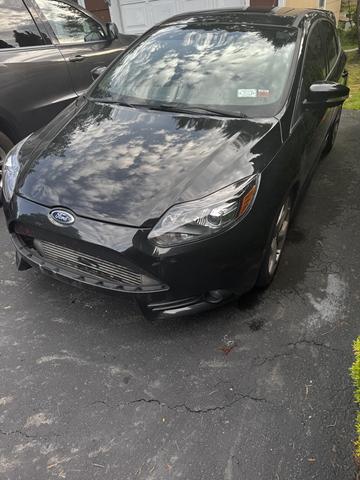 Photo of 2014 Black Ford Focus ST