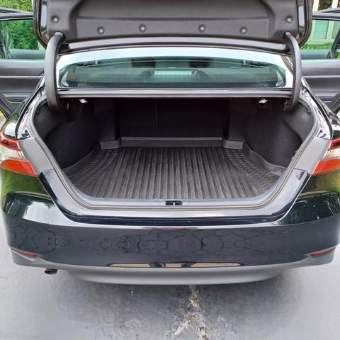 Photo of 2022 Black Toyota Camry Hybrid