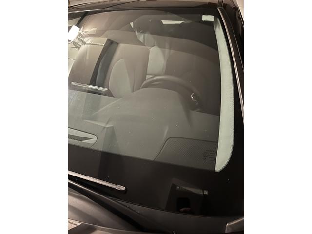 Photo of 2022 Black Toyota Camry Hybrid