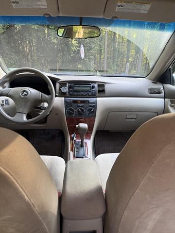 Photo of 2005 Gold Toyota Corolla