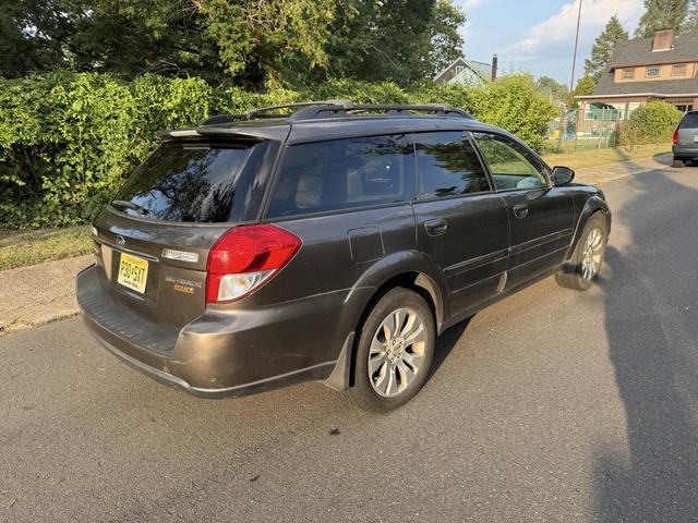 Photo of 2009 Brown Subaru Outback