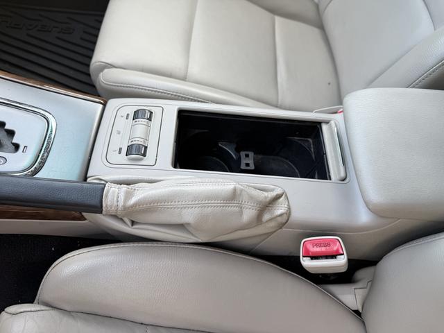 Photo of 2009 Brown Subaru Outback