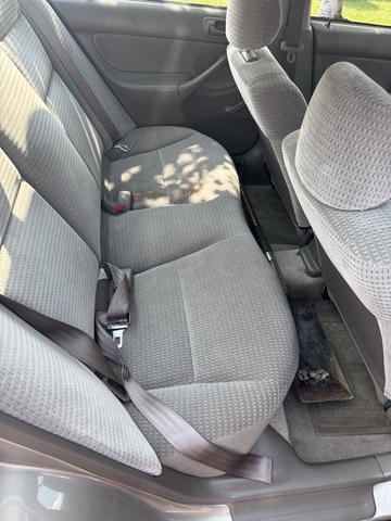 Photo of 2000 Gold Honda Civic