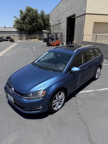 Photo of 2015 Blue Volkswagen Golf SportWagen