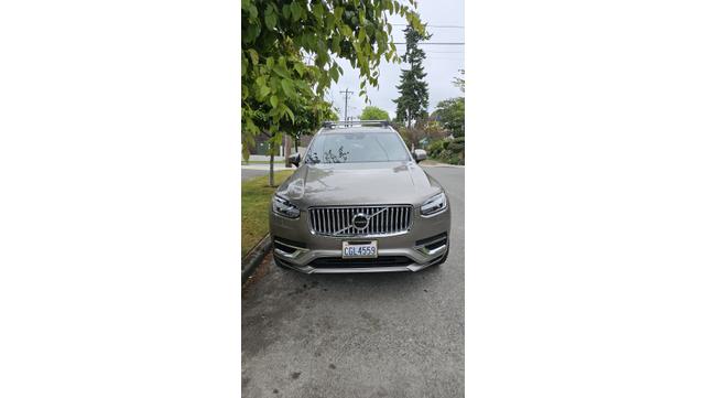 Photo of 2022 Beige Volvo XC90 Recharge Plug-In Hybrid