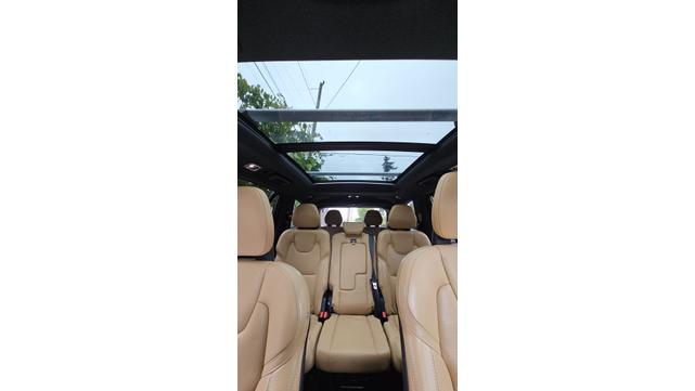 Photo of 2022 Beige Volvo XC90 Recharge Plug-In Hybrid