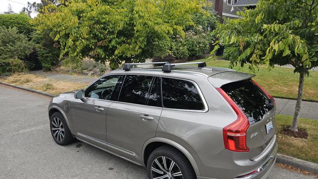Photo of 2022 Beige Volvo XC90 Recharge Plug-In Hybrid
