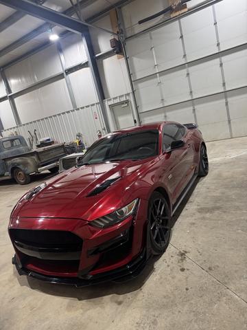 Photo of 2015 Red Ford Mustang