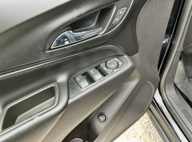 Photo of 2018 Black Chevrolet Equinox