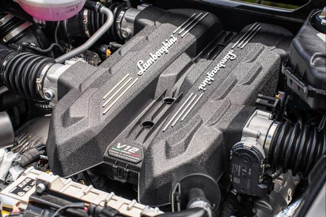 Photo of 2024 Black Lamborghini Revuelto