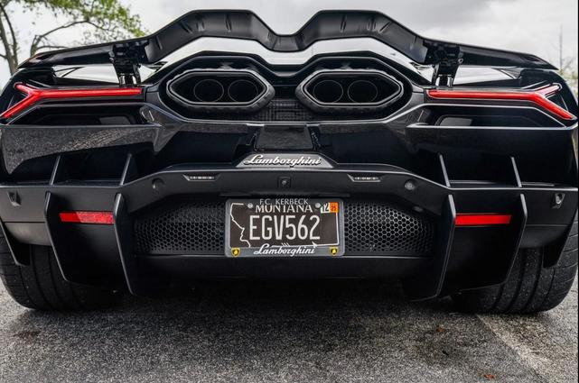Photo of 2024 Black Lamborghini Revuelto