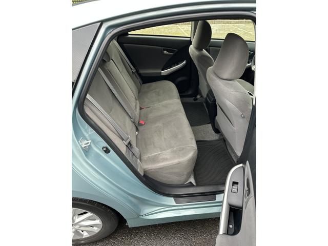Photo of 2015 Blue Toyota Prius Plug-in