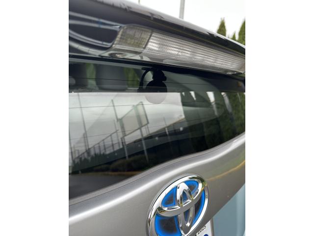 Photo of 2015 Blue Toyota Prius Plug-in