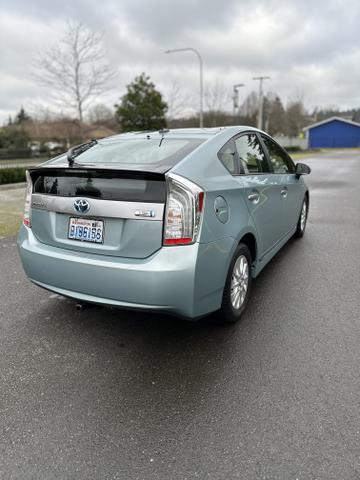 Photo of 2015 Blue Toyota Prius Plug-in