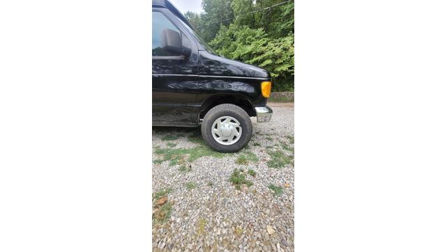 Photo of 2007 Black Ford E250