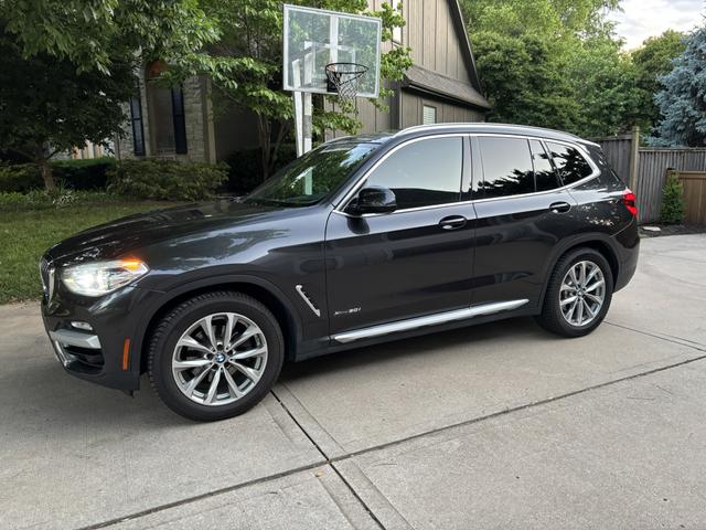 Photo of 2018 Gray BMW X3