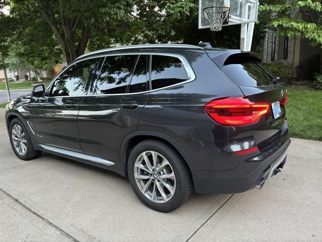 Photo of 2018 Gray BMW X3