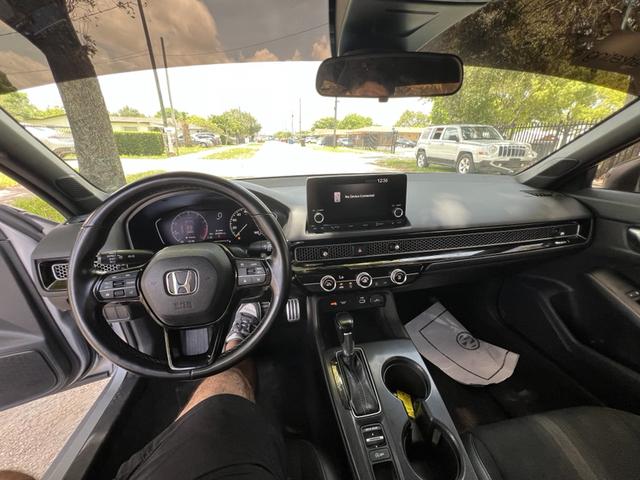 Photo of 2022 Gray Honda Civic