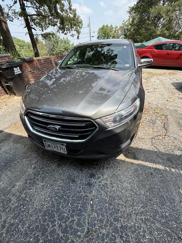 Photo of 2016 Gray Ford Taurus