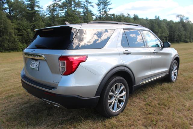 Photo of 2022 Silver Ford Explorer