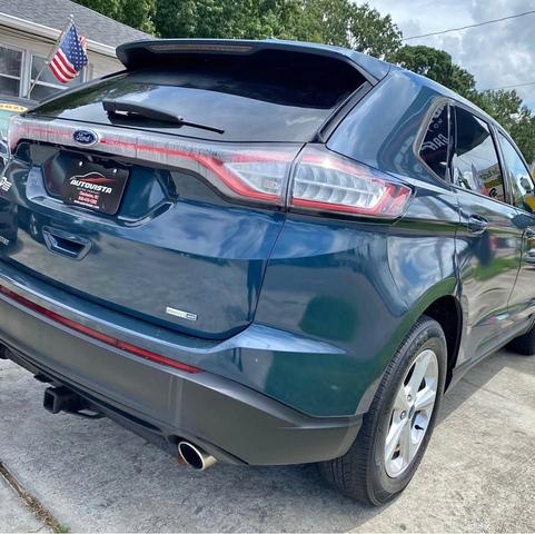 Photo of 2016 Blue Ford Edge