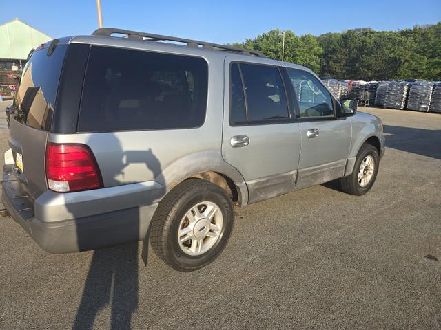 Photo of 2006 Gray Ford Expedition