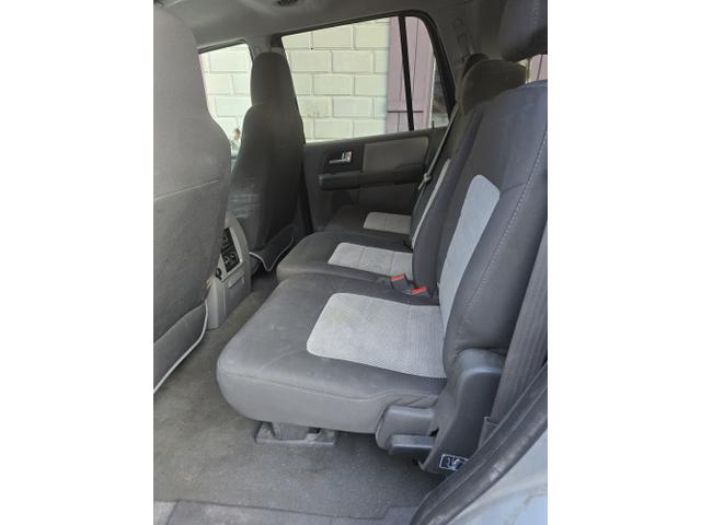 Photo of 2006 Gray Ford Expedition