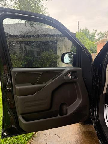 Photo of 2020 Black Nissan Frontier