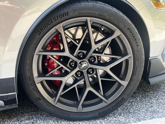Photo of 2021 Silver Ford Mustang