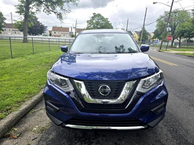Photo of 2020 Blue Nissan Rogue