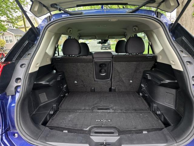 Photo of 2020 Blue Nissan Rogue