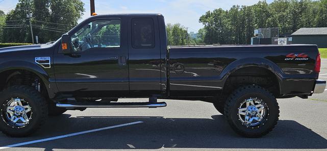 Photo of 2008 Black Ford F-350