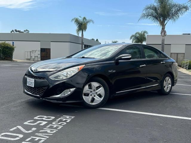 Photo of 2012 Black Hyundai SONATA Hybrid