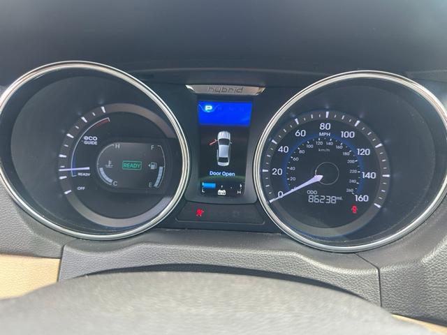 Photo of 2012 Black Hyundai SONATA Hybrid