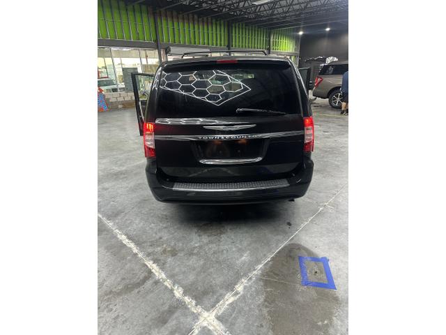 Photo of 2016 Black Chrysler Town & Country