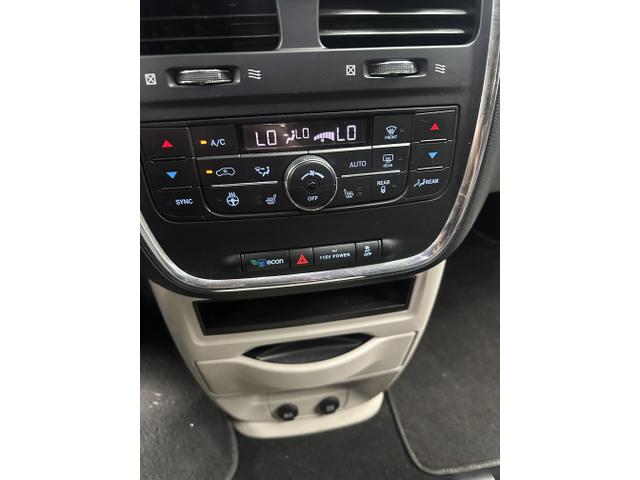 Photo of 2016 Black Chrysler Town & Country