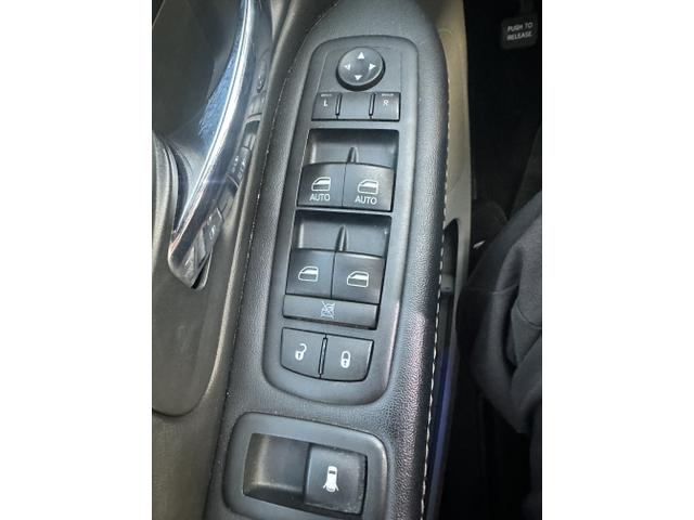 Photo of 2016 Black Chrysler Town & Country