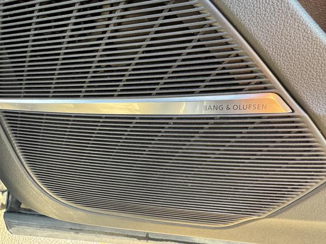 Photo of 2019 Gray Audi Q8