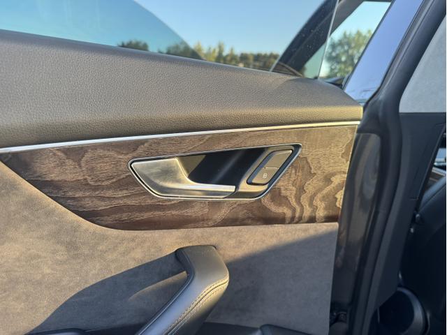 Photo of 2019 Gray Audi Q8