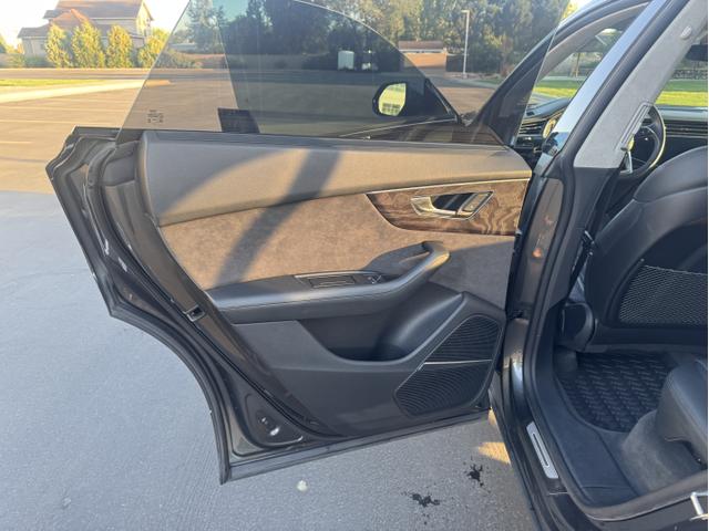 Photo of 2019 Gray Audi Q8